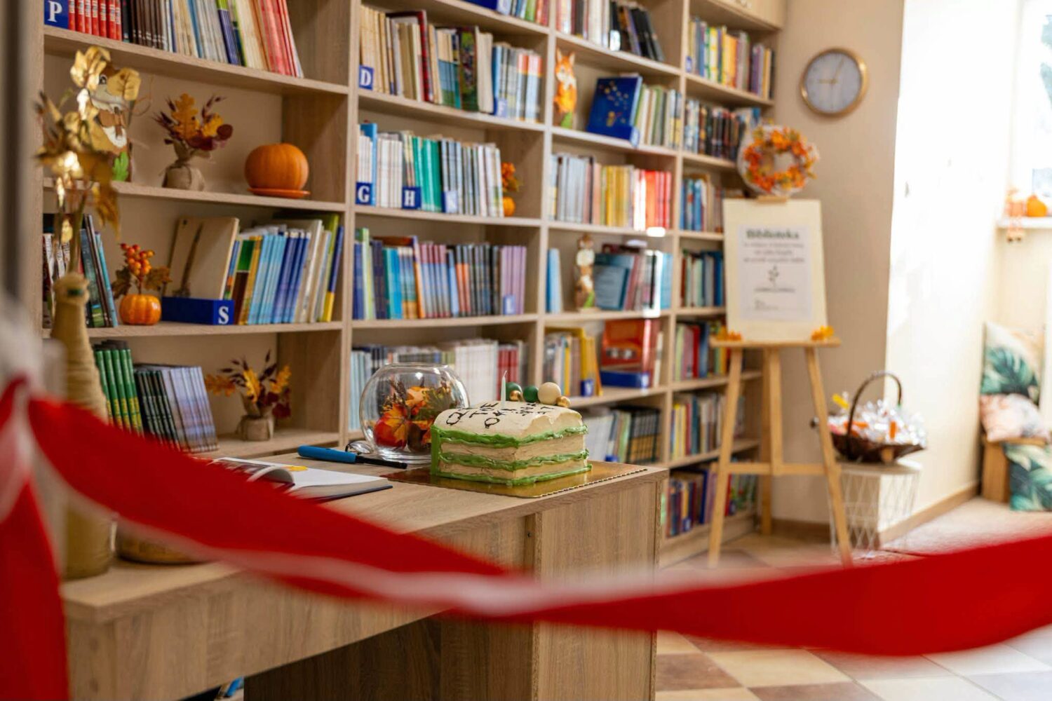 Szkolna biblioteka w Raciborsku w nowej odsłonie. Uroczyste otwarcie za nami