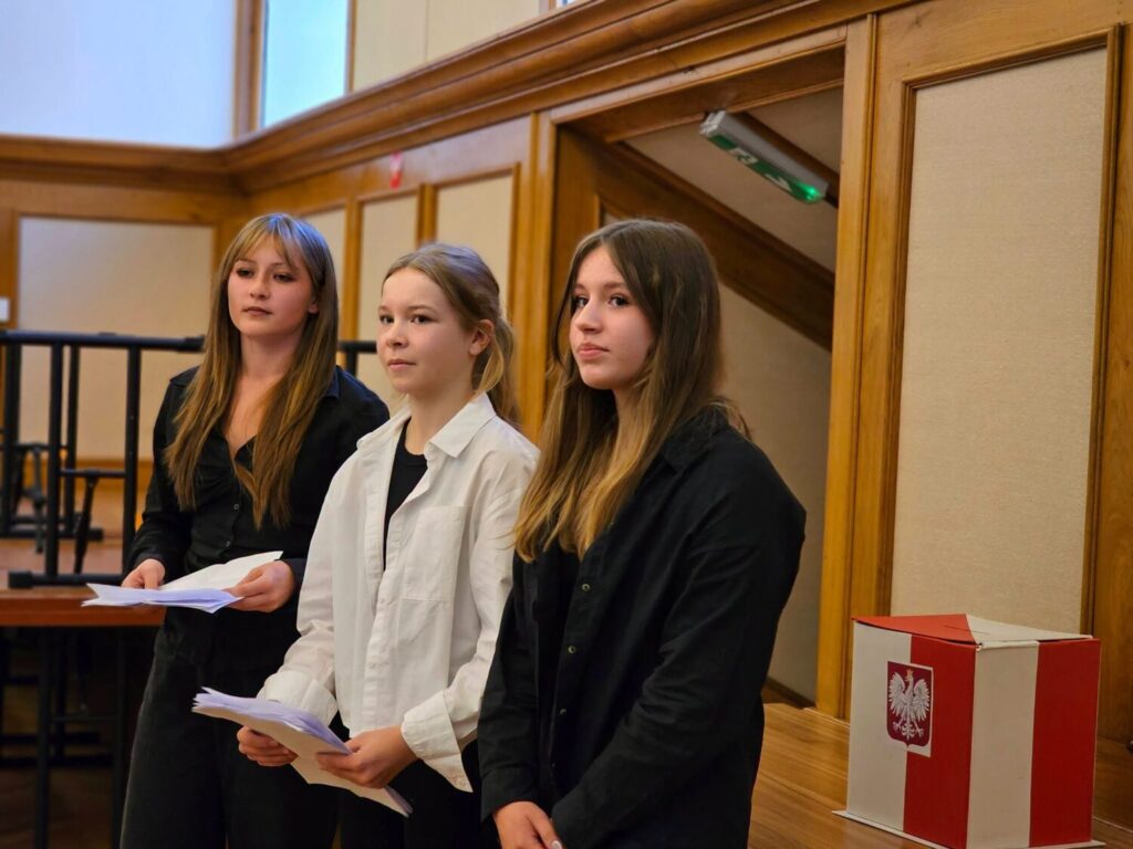 Nowe prezydium i sześcioro nowych radnych. Zmiany w Młodzieżowej Radzie Miejskiej w Wieliczce